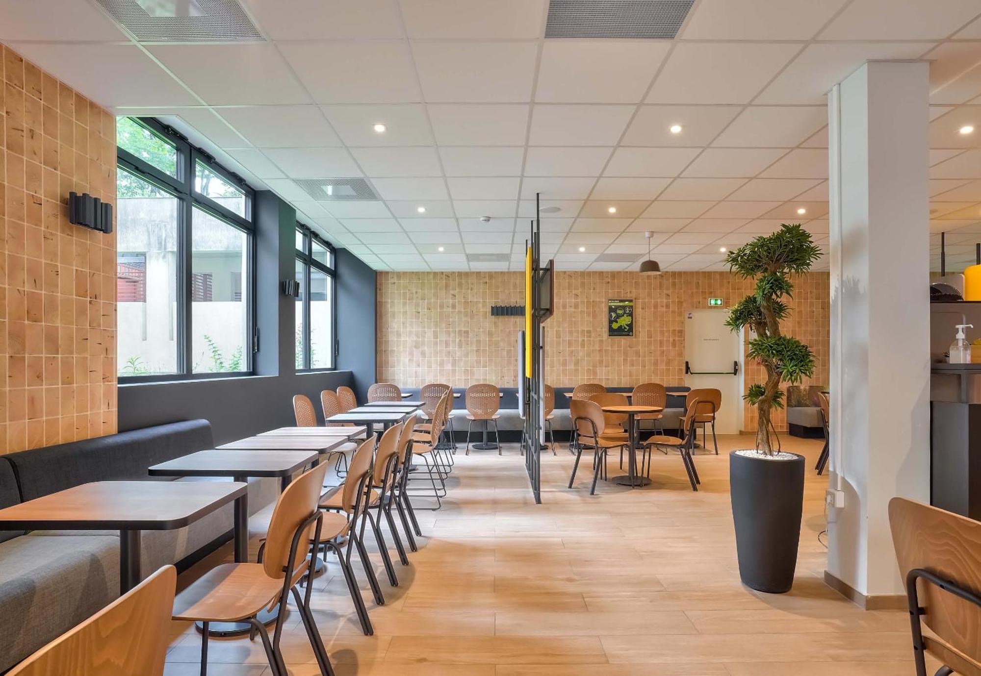 B&B Hotel Paris Porte D'Orleans Montrouge Exteriör bild