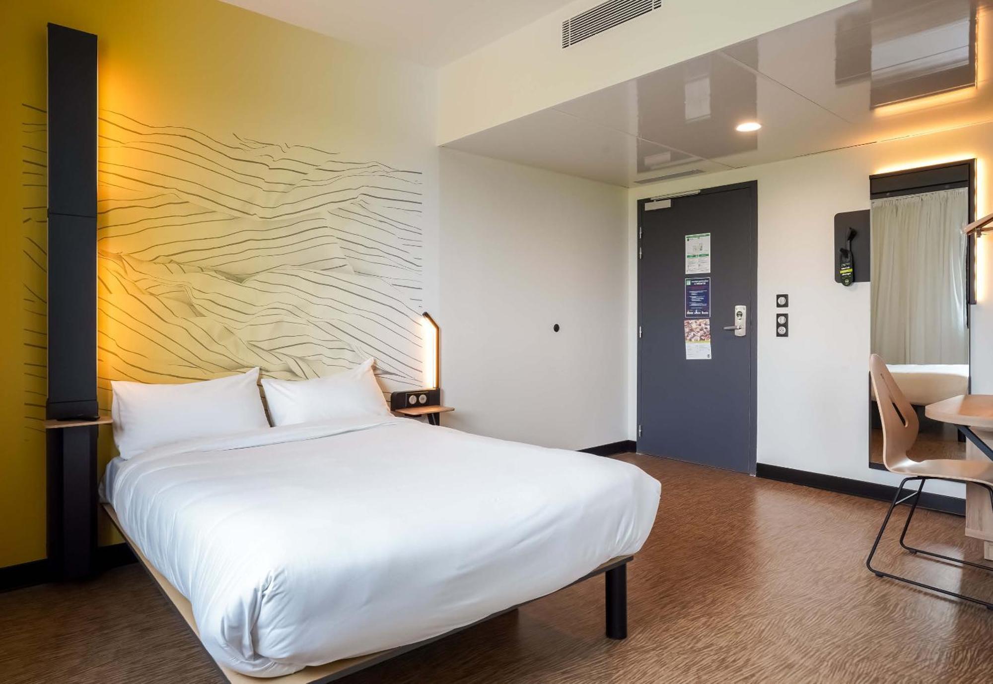 B&B Hotel Paris Porte D'Orleans Montrouge Exteriör bild