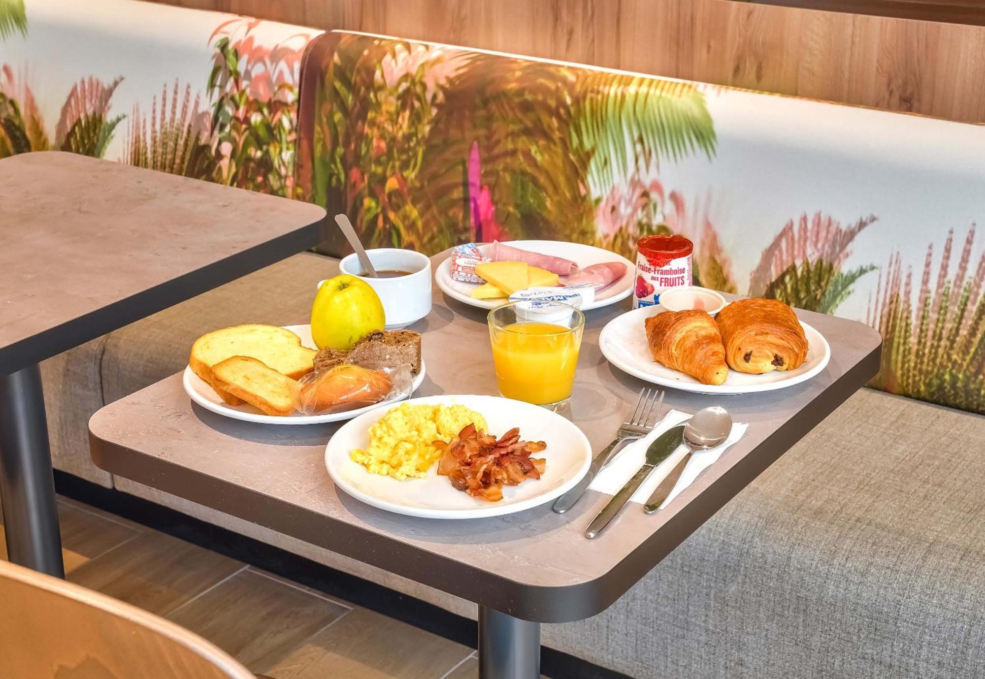 B&B Hotel Paris Porte D'Orleans Montrouge Exteriör bild