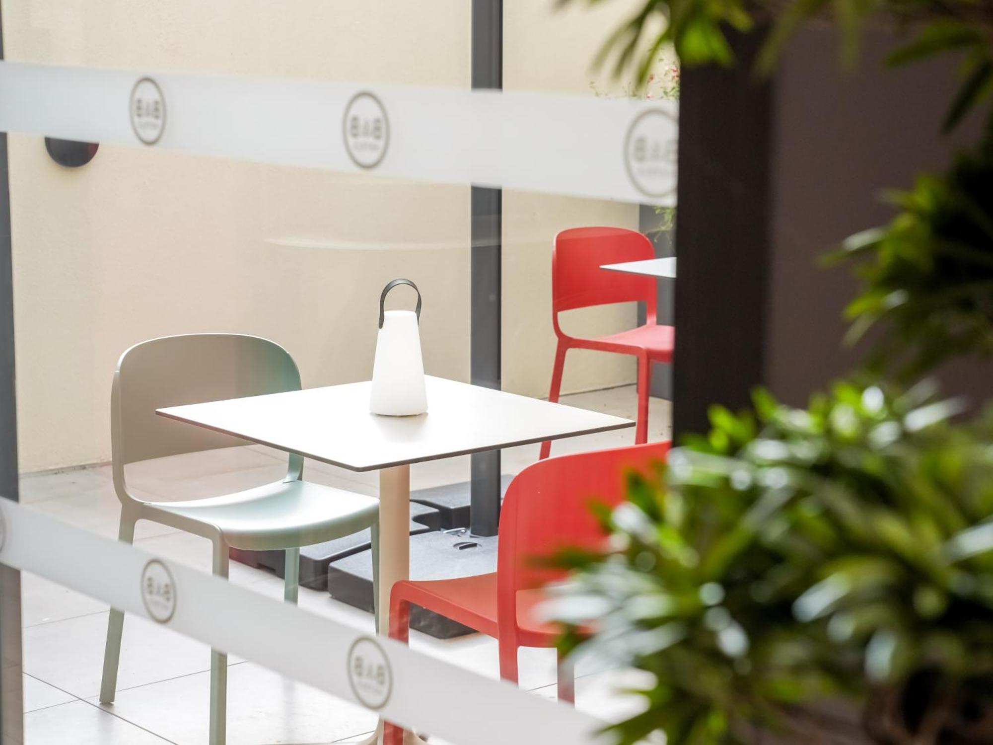 B&B Hotel Paris Porte D'Orleans Montrouge Exteriör bild