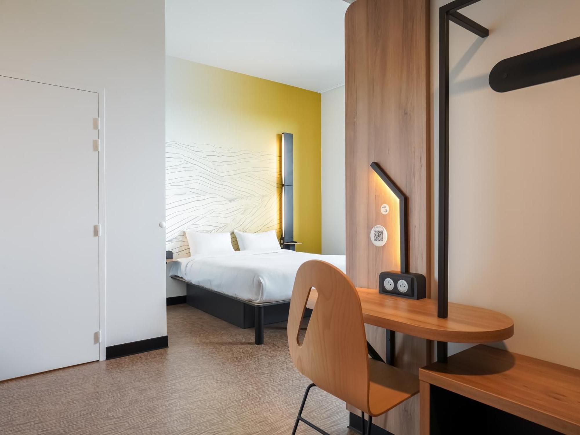 B&B Hotel Paris Porte D'Orleans Montrouge Exteriör bild
